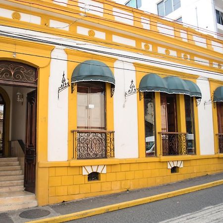 Oyo Hotel Real De Cortas ハラパ エクステリア 写真